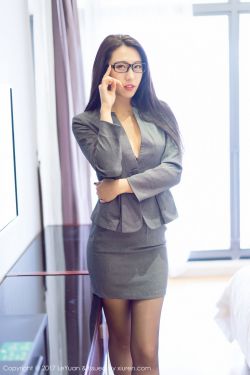 大熙《职场OL蒙面黑丝与浴室湿身性感诱惑》 [星乐园LeYuan] VOL.044