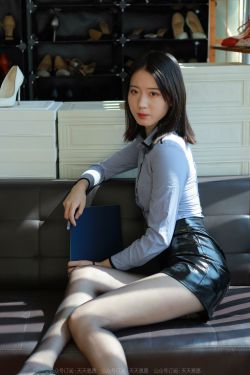 IESS异思趣向 – 模特：红龙 《嘿丝合同》