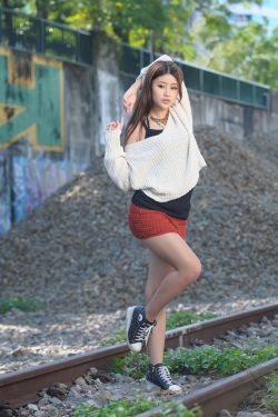 林真亦Yuna《小清新甜美外拍图片》写真合集