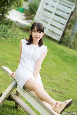 Yura Kano 架乃ゆら [Graphis] First Gravure 初脫ぎ娘