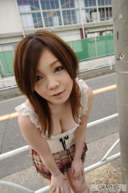 小川奈美《Approaching Rapidly》 [Graphis] Gals