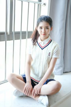 可爱的小叶子《校服软妹》 [优星馆UXING] VOL.056
