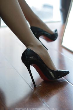 IESS异思趣向 – 模特： 婉萍 《甜美小妹》