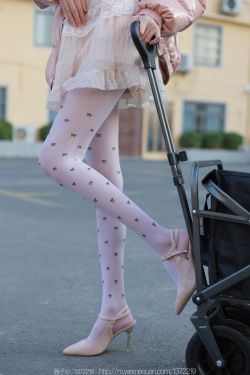 IESS异思趣向 – 模特：团团 《长腿推车》