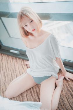 [ARTGRAVIA] VOL.062 巨乳少女姜仁卿 – 丁字裤+T恤衫+网袜兔女郎