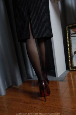 IESS异思趣向 – 模特： 兔兔 《火辣女秘》