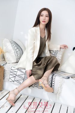 [克拉女神Kelagirls]  小芙 小脚与西服
