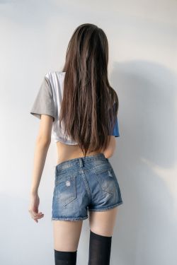 [风之领域] NO.113 黑丝牛仔短裤小蛮腰