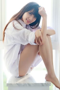 [台湾嫩模] 蔡译心 – 棚拍5套服装合集