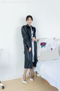 物恋传媒 No.2284 菜菜 – 高跟鞋、薄灰丝、盖被子睡觉剧情