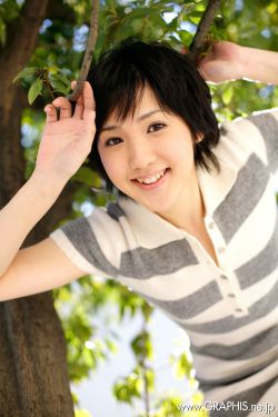 Uran Minami 南优兰 [Graphis] First Gravure 初脱ぎ娘