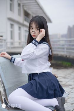 [兔玩映画] – 喵喵的白丝水手服