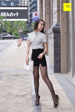 云芝《跟踪云芝》 [异思趣向IESS] 丝足便当237