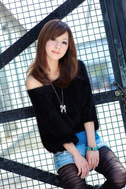 台湾网络女神果子MM《華山藝文中心III +228公園》外拍