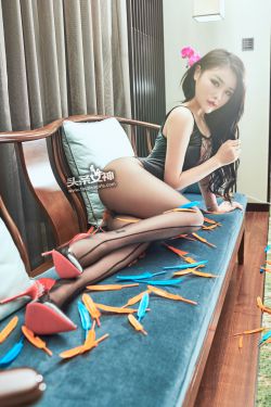陈宇曦《黑丝湿乐园》 [头条女神Toutiaogirls]