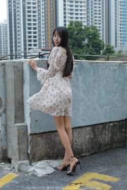 IESS异思趣向 – 模特：团团 《风吹裙子》