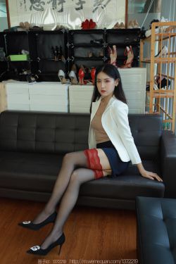 IESS异思趣向 – 模特： 小宝 《红色警戒》
