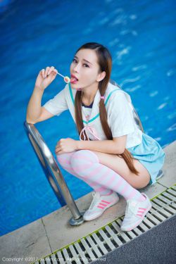 艾小青《人体泡沫浴+日系学生服泳池棒棒糖》 [秀人XiuRen] NO.866