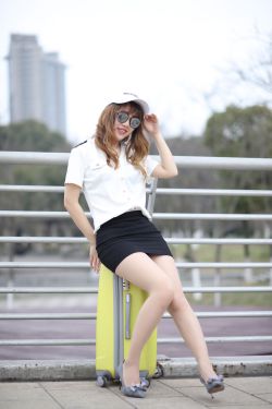 [奈丝] NO.081 高高 天桥上的制服girl