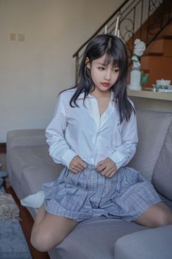 [喵糖映画] VOL.047 你的负卿 裸腿制服裙