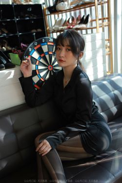 [IESS异思趣向]  模特：秋秋 《光影嘿丝》