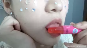 Lia的晚安小屋_嗦口红糖
