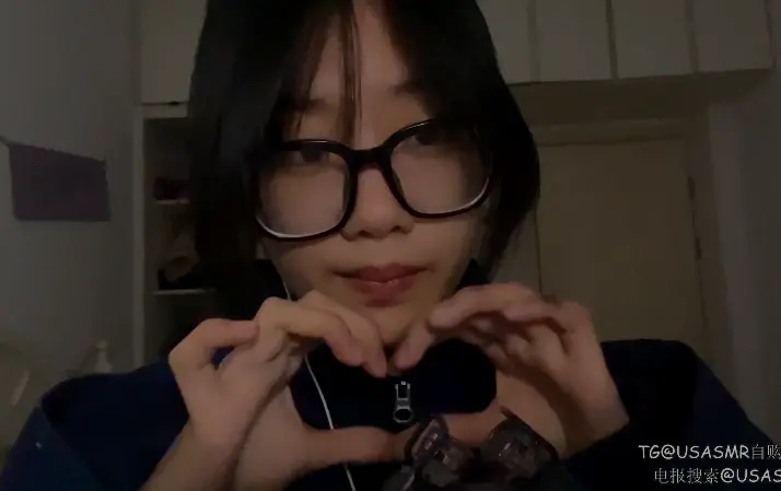 芒川不是荒_吃个好次的小蛋糕~1