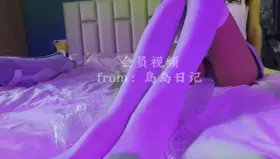 晓美白丝足摩擦