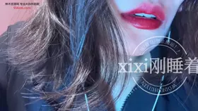 xixi刚睡着_同事