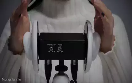 양쪽-귀를-간지럽히는-이어블로잉과-귀-마사지-ASMR