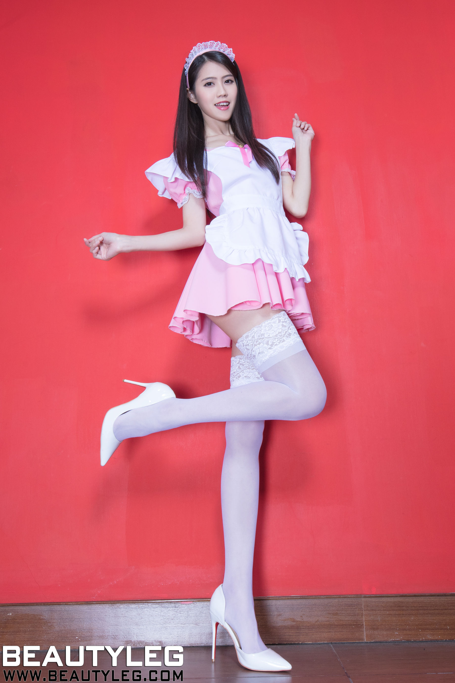 腿模Candy廖坎蒂《黑丝OL+粉色女仆》 [Beautyleg] NO.1522 美腿_第4张