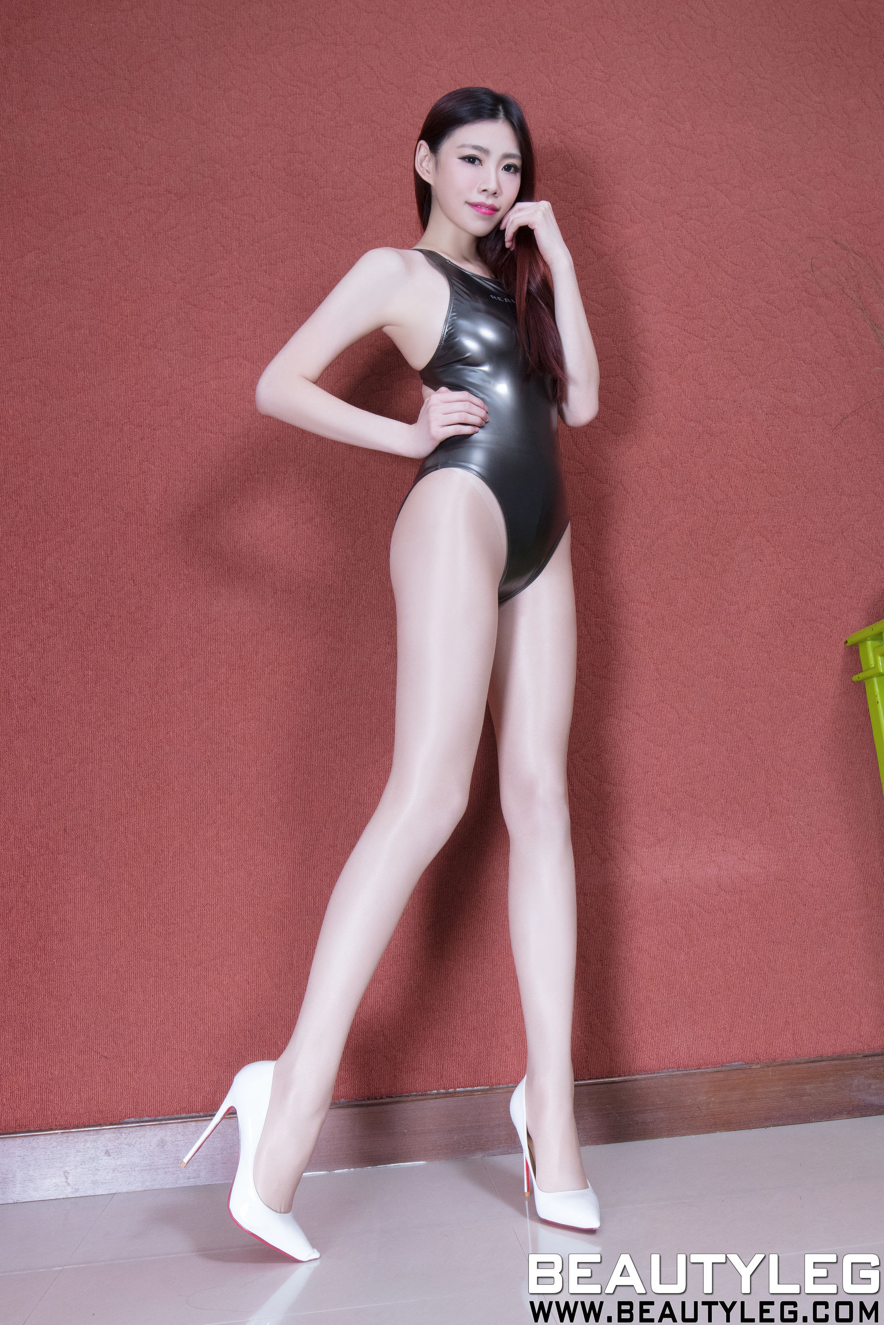 腿模Zoey《丝袜高叉》 [Beautyleg] NO.1525 美腿_第3张