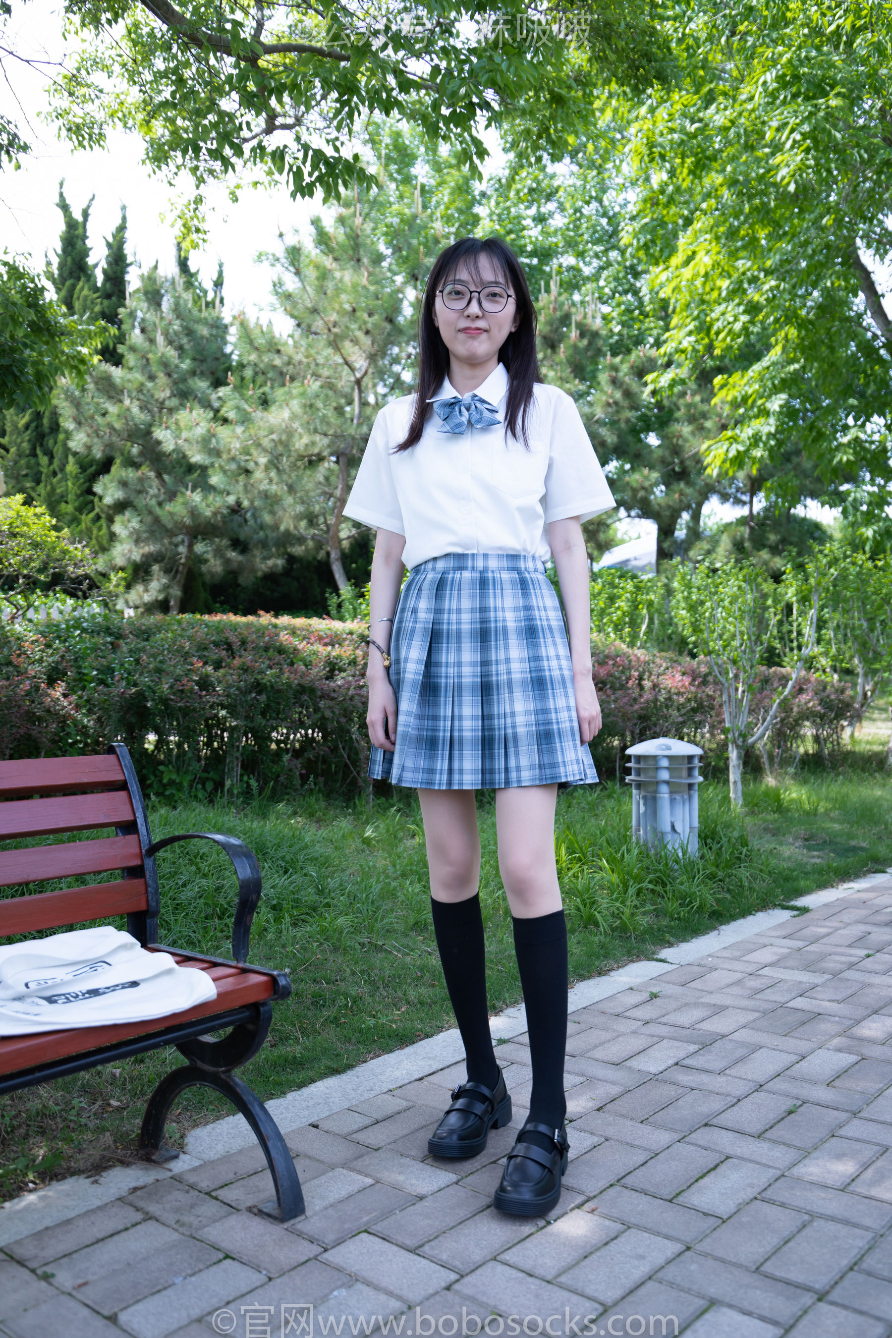 BoBoSocks袜啵啵 No.007 稚予-JK制服、皮鞋、黑色中筒棉袜、肉丝_第2张