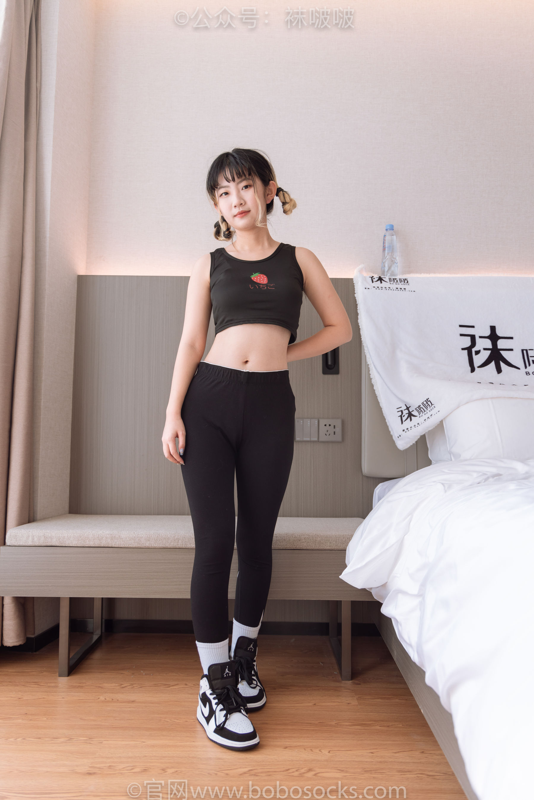 BoBoSocks袜啵啵 No.059 砂糖-AJ板鞋、白棉袜、裸足_第1张