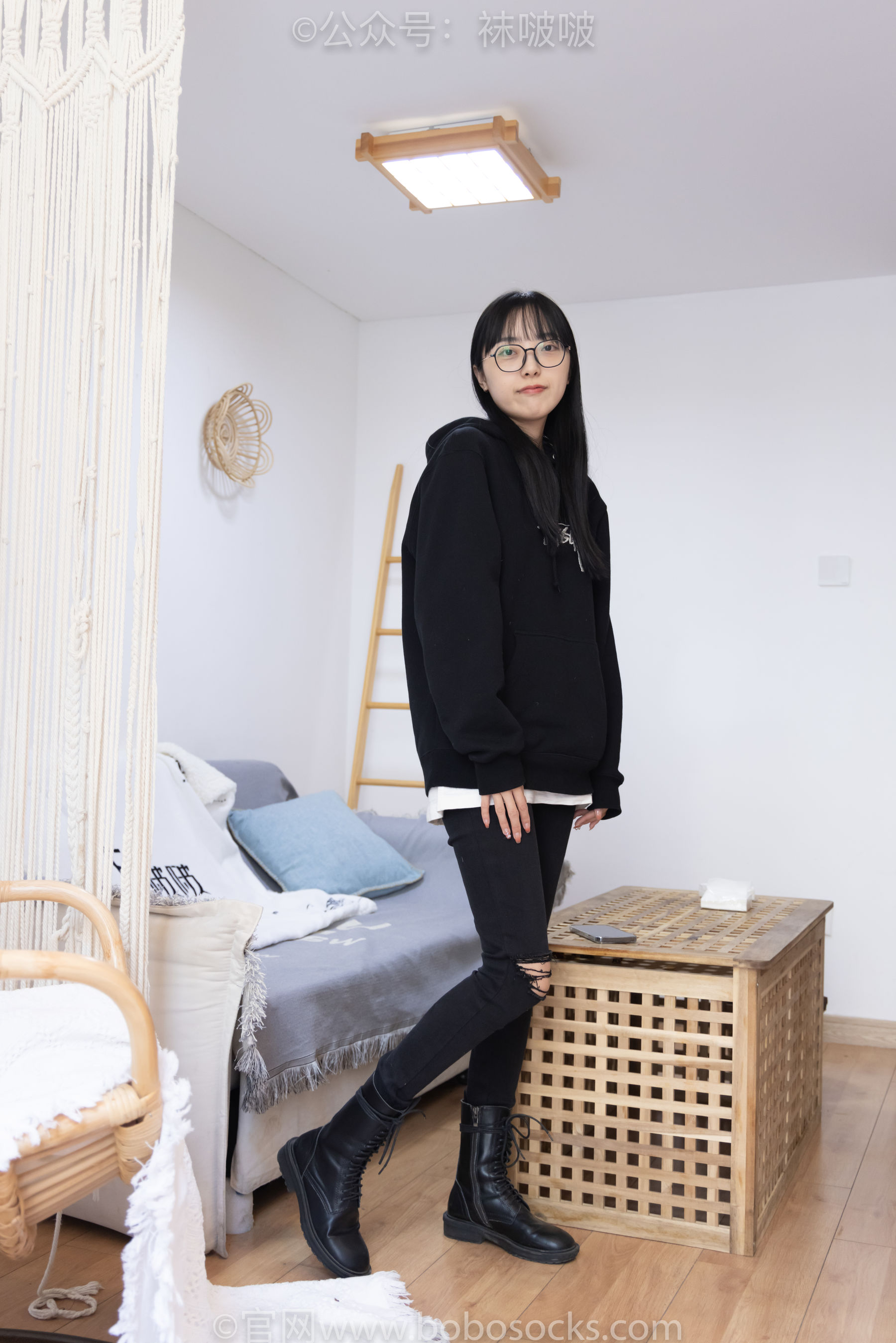 BoBoSocks袜啵啵 No.061 稚予-短靴、白棉袜、裸足_第3张