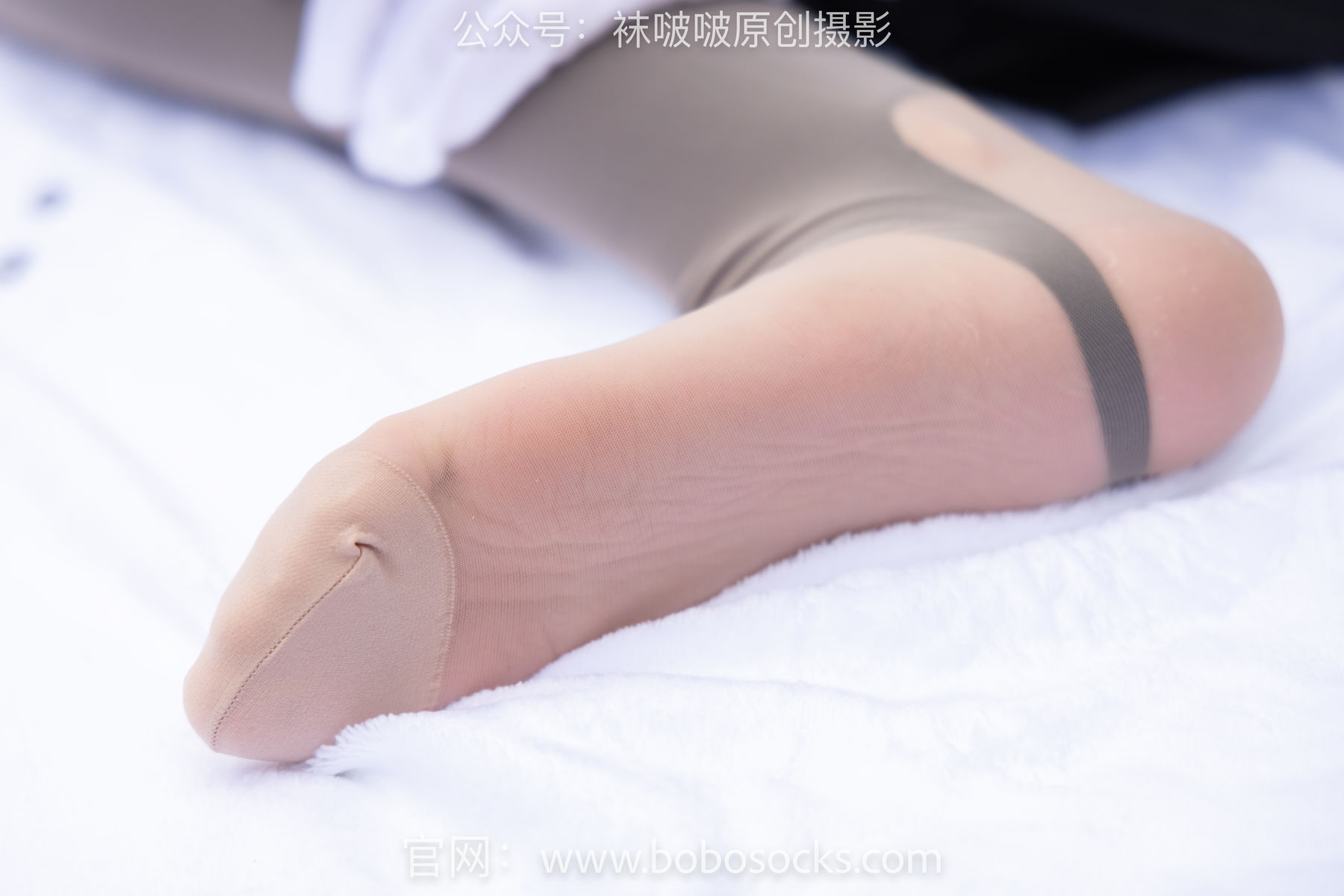 BoBoSocks袜啵啵 No.146 小甜豆-高跟长靴、黑色踩脚裤、肉丝_第4张