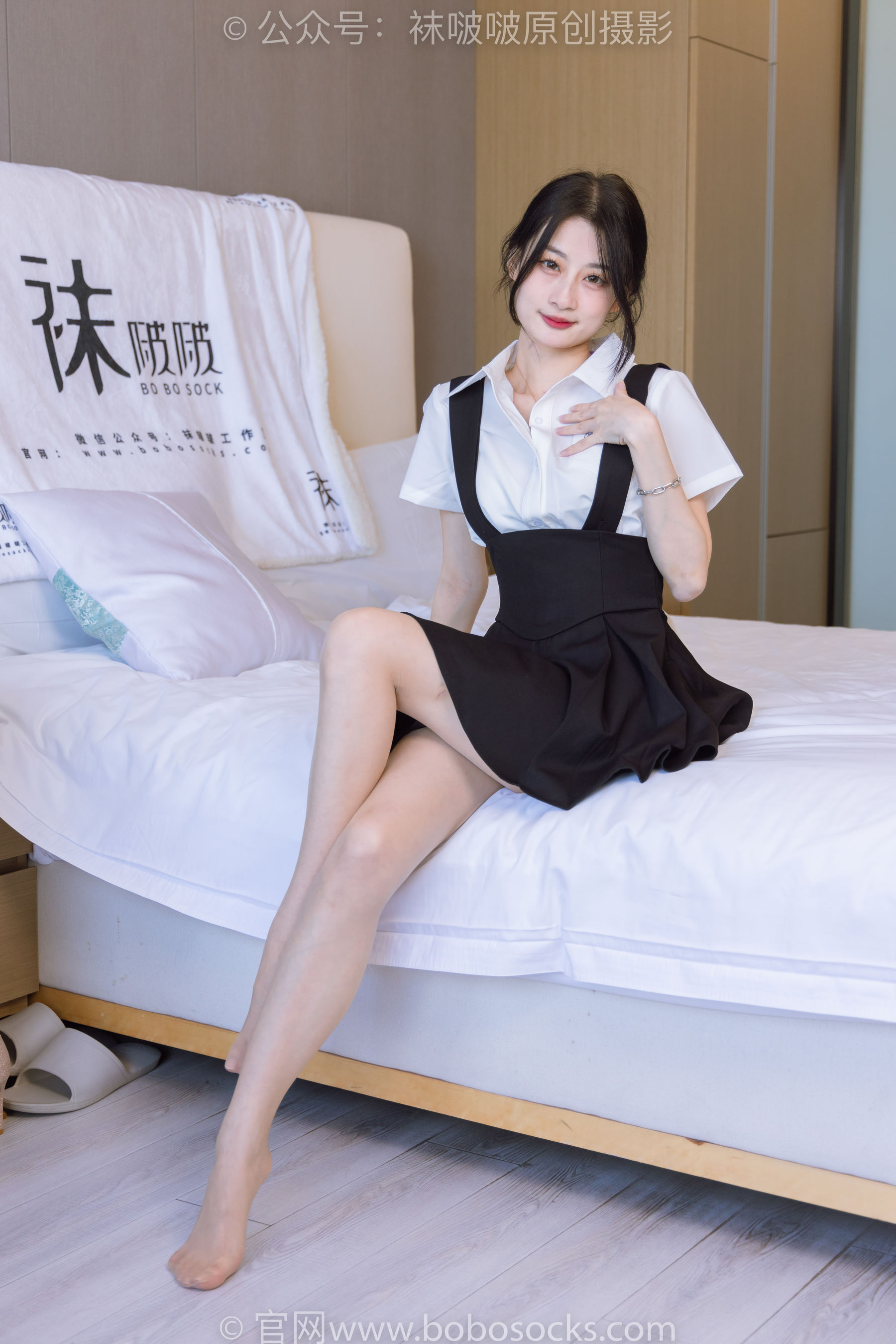 BoBoSocks袜啵啵 No.180 苏苏-高跟鞋、肉丝、裸足、踩酸奶剧情_第1张