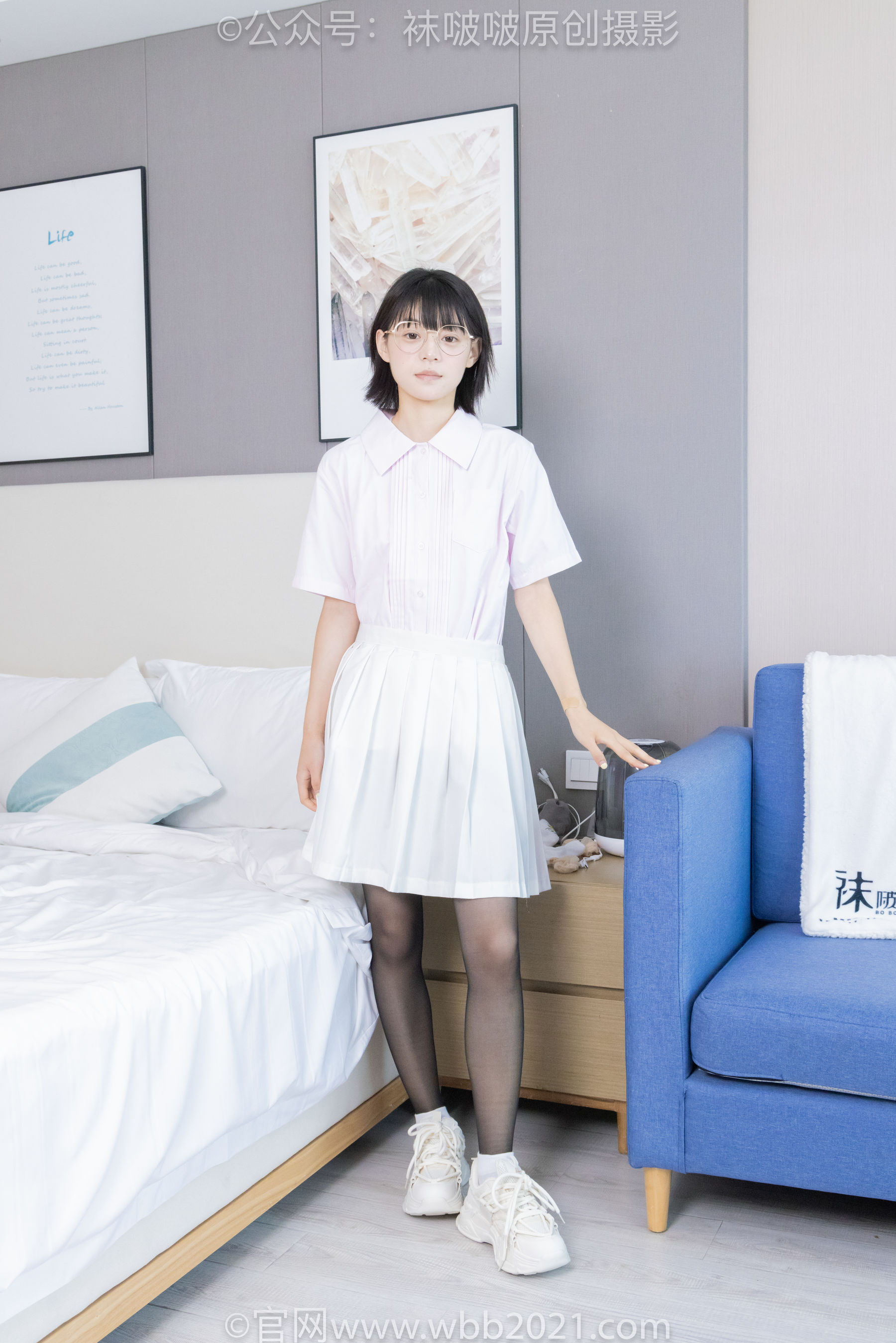 BoBoSocks袜啵啵 No.449 糯米 运动鞋、白棉袜、黑丝_第1张