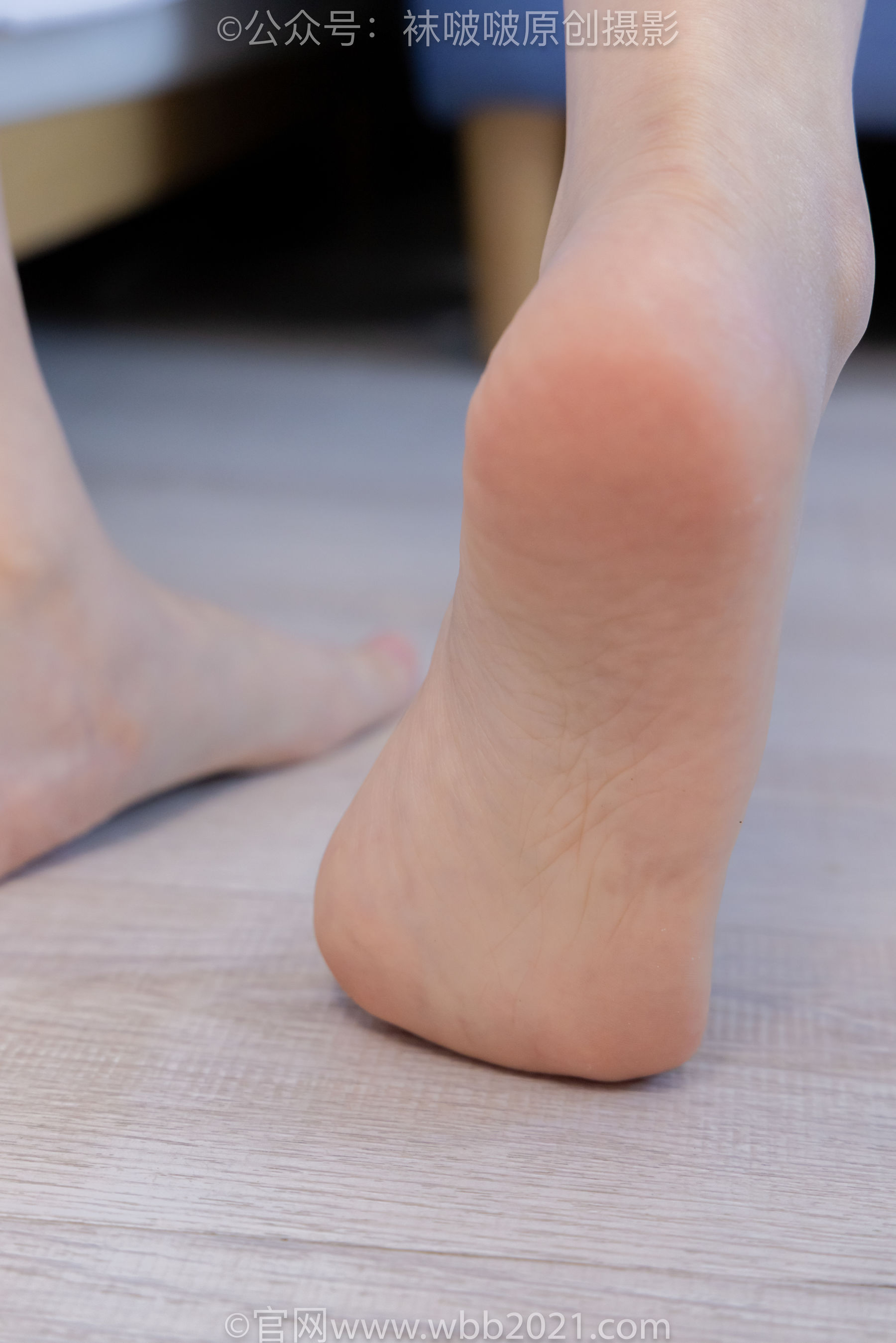 BoBoSocks袜啵啵 No.450 甜甜圈 皮鞋、白丝、裸足、裸足印泥踩脚印剧情_第5张