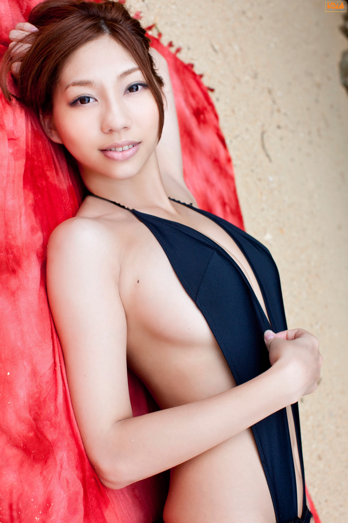 [Bomb.TV] 2011年02月号 小泉麻耶 Koizumi Maya_第2张