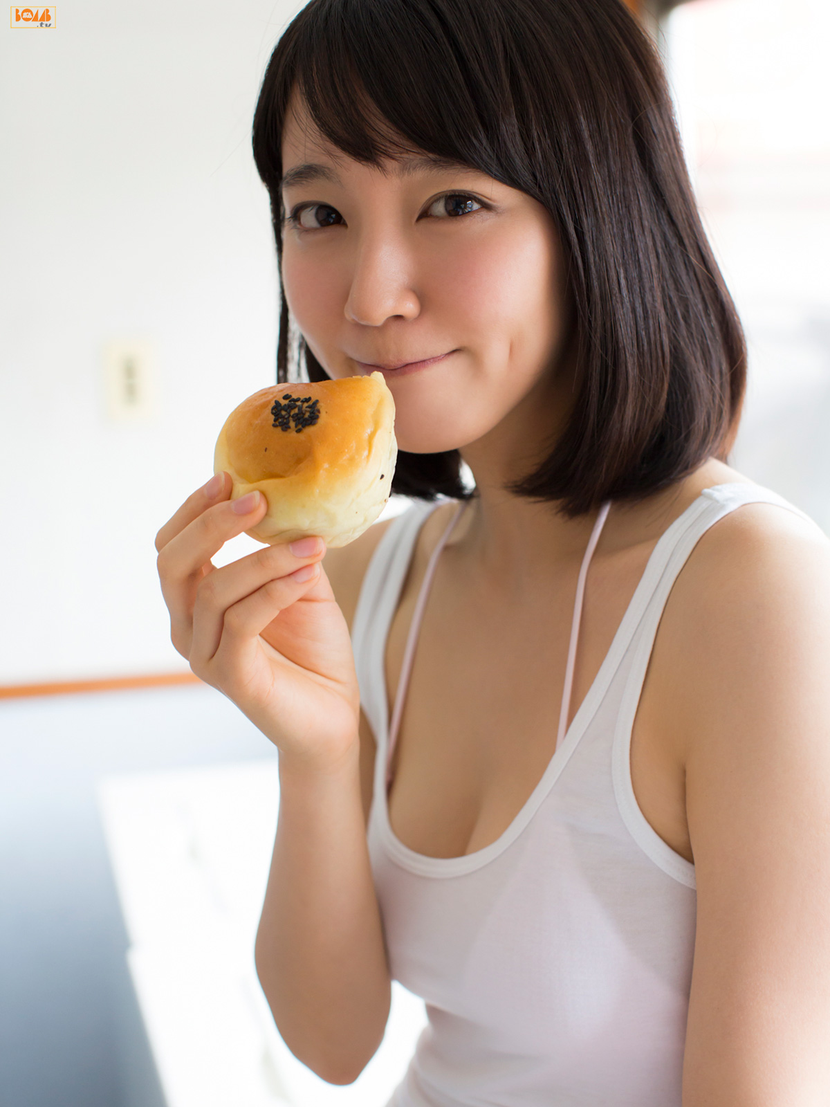 吉岡里帆《キミとボクのデートプラン》 [Bomb.TV] 2015年06月号_第2张