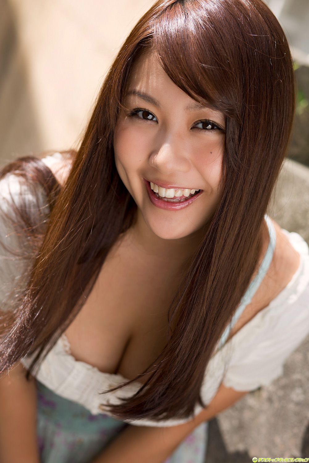 西田麻衣《童顔巨乳系アイドルの爆裂Iカップおっぱい》 [DGC] NO.1066_第1张