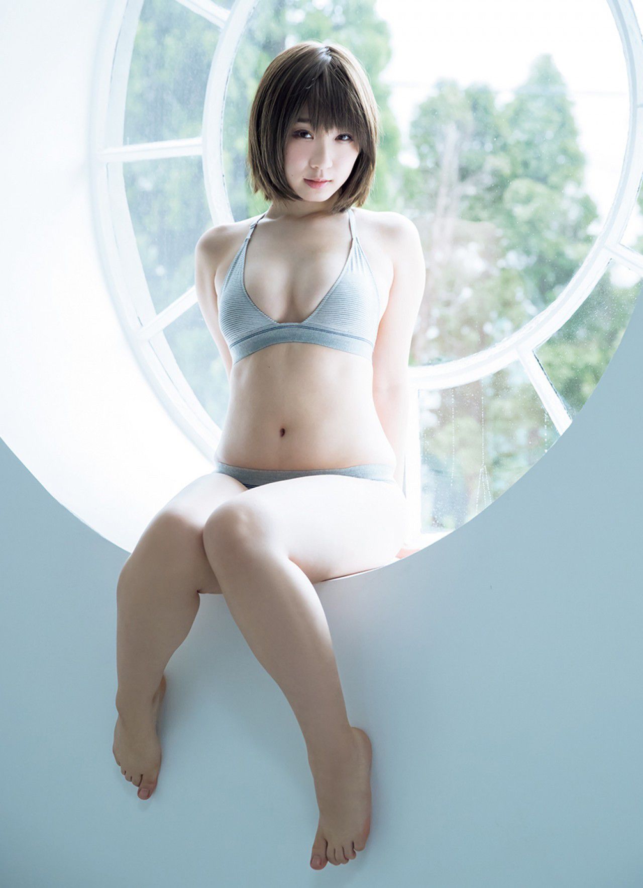 [FRIDAY] 2018.06.01 伊織もえ 「彼女か?ユニフォームに着替えたら」_第4张
