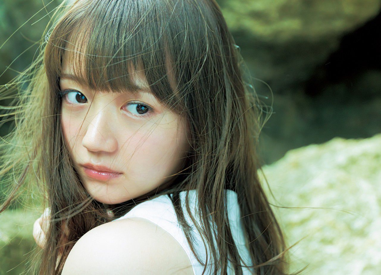 [FRIDAY] 2018.07.13 尾崎由香 アニメ『けものフレンズ』のメインキャラ声優が白ビキニになりました_第3张