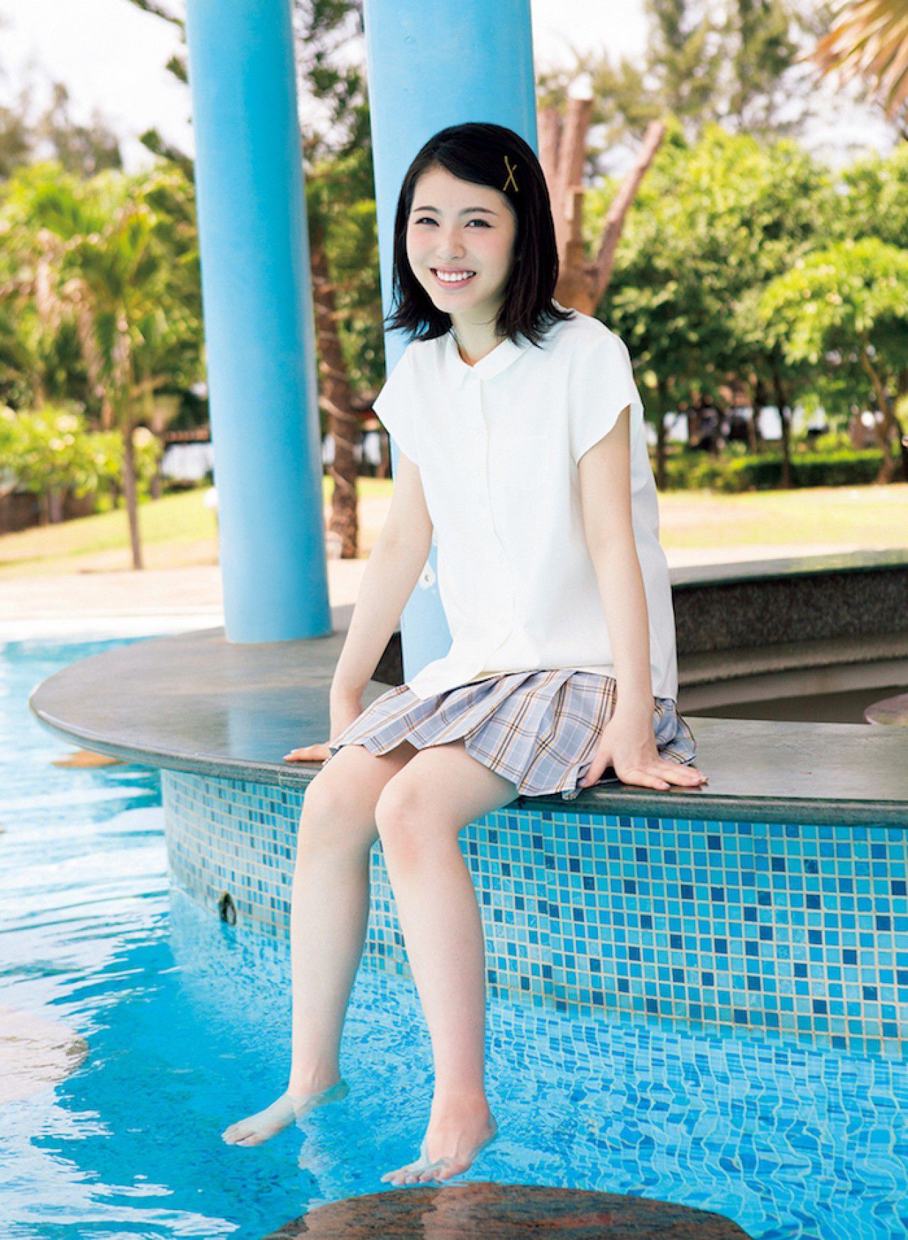 [FRIDAY] 2018.08.31 浜辺美波_第1张