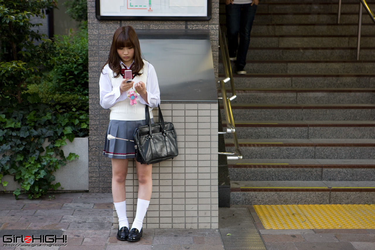 [Girlz-High] Side-B095 Iroha_第1张