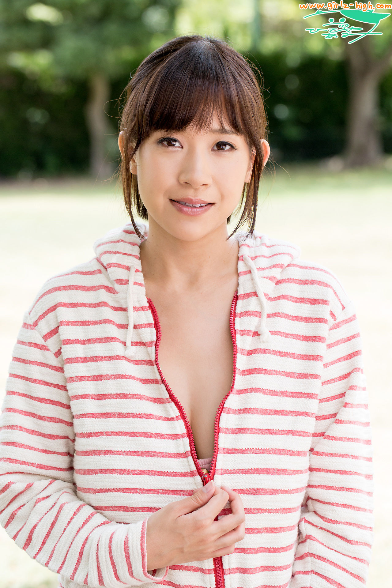 日比谷亜美《僕の下乳先生》サロペット [Girlz-High]_第1张