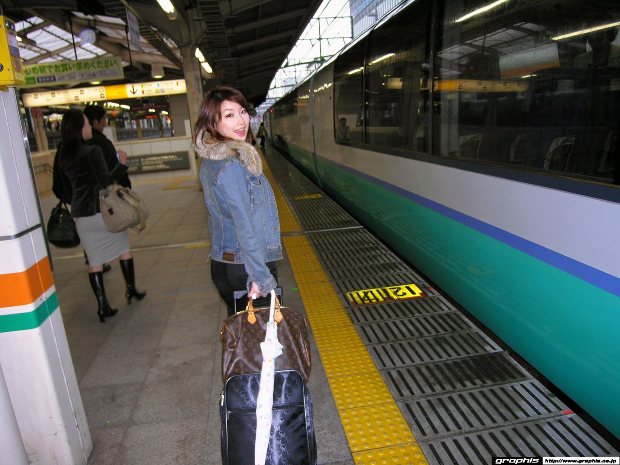 桜朱音/樱朱音 《Access Away》 [Graphis] Gals_第1张