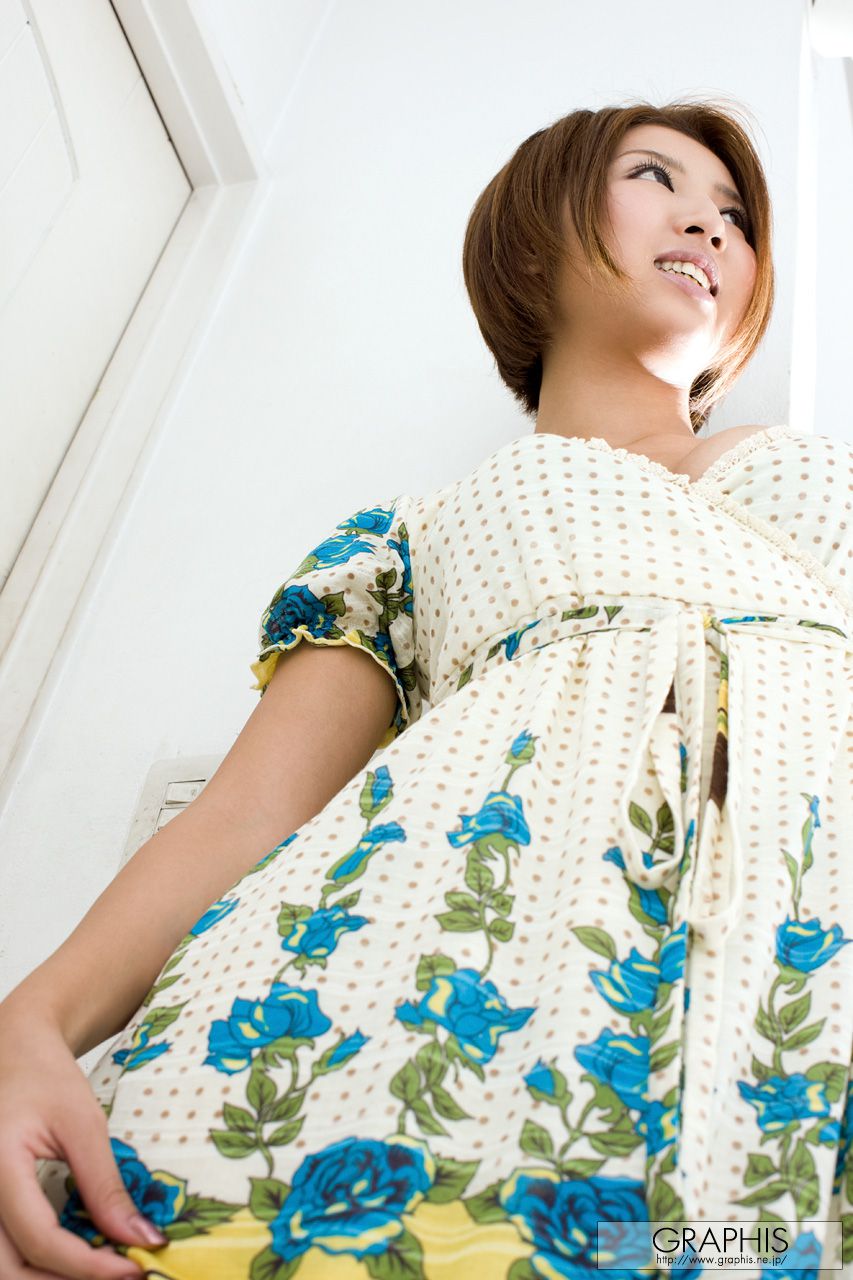 Kazuki Asou 麻生香月 [Graphis] First Gravure 初脱ぎ娘_第3张