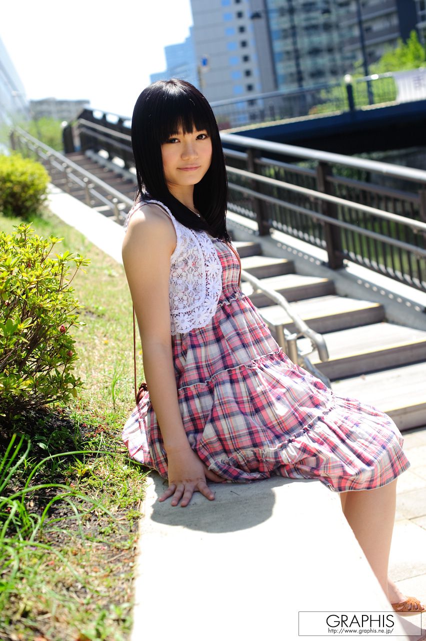 荣仓あい/荣仓爱 [Graphis] First Gravure 初脱ぎ娘_第1张